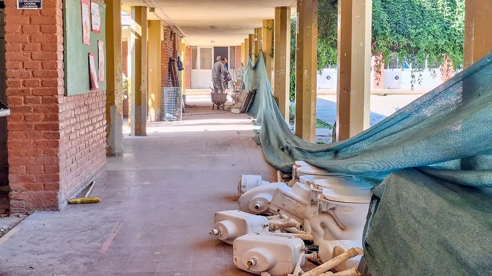 Construccion de una escuela en Coronel Moldes