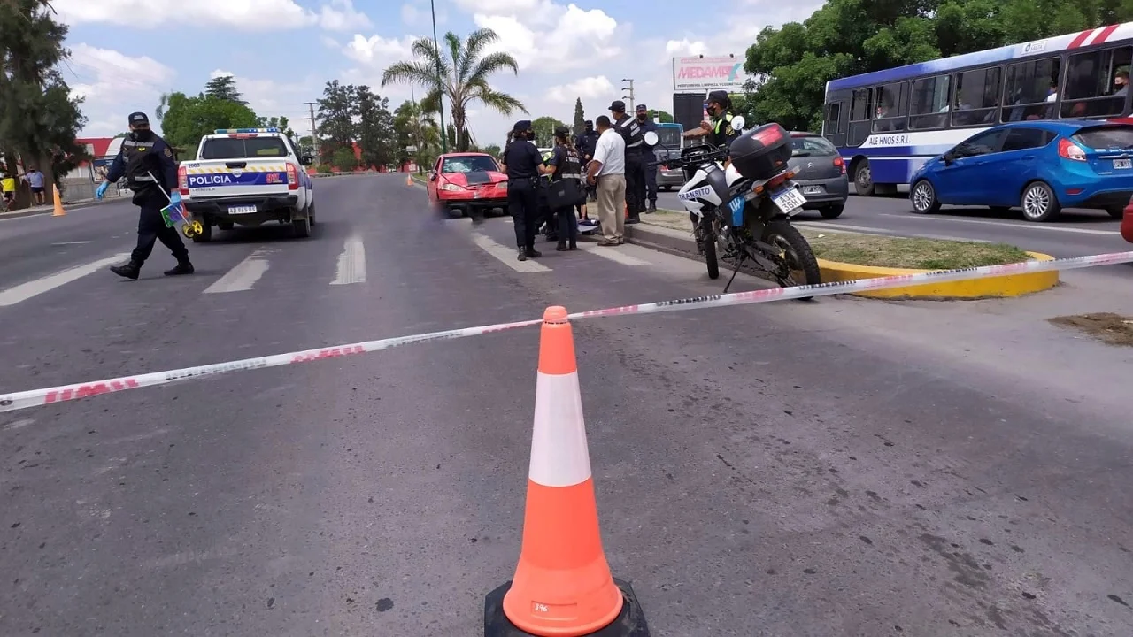 siniestro-vial-sobre-avenida-paraguay-salta