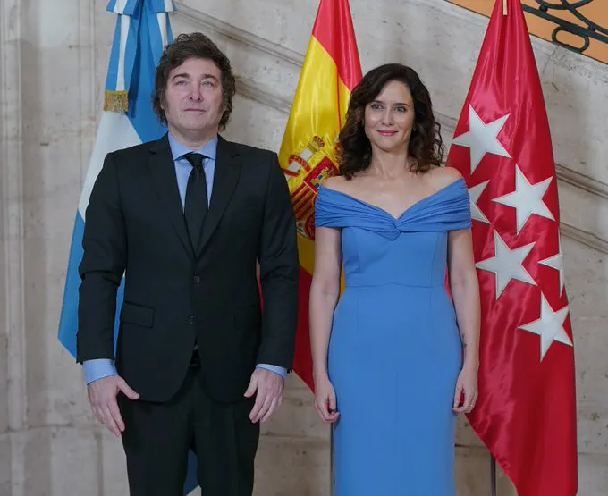 Milei recibe medalla de Diaz Ayuso
