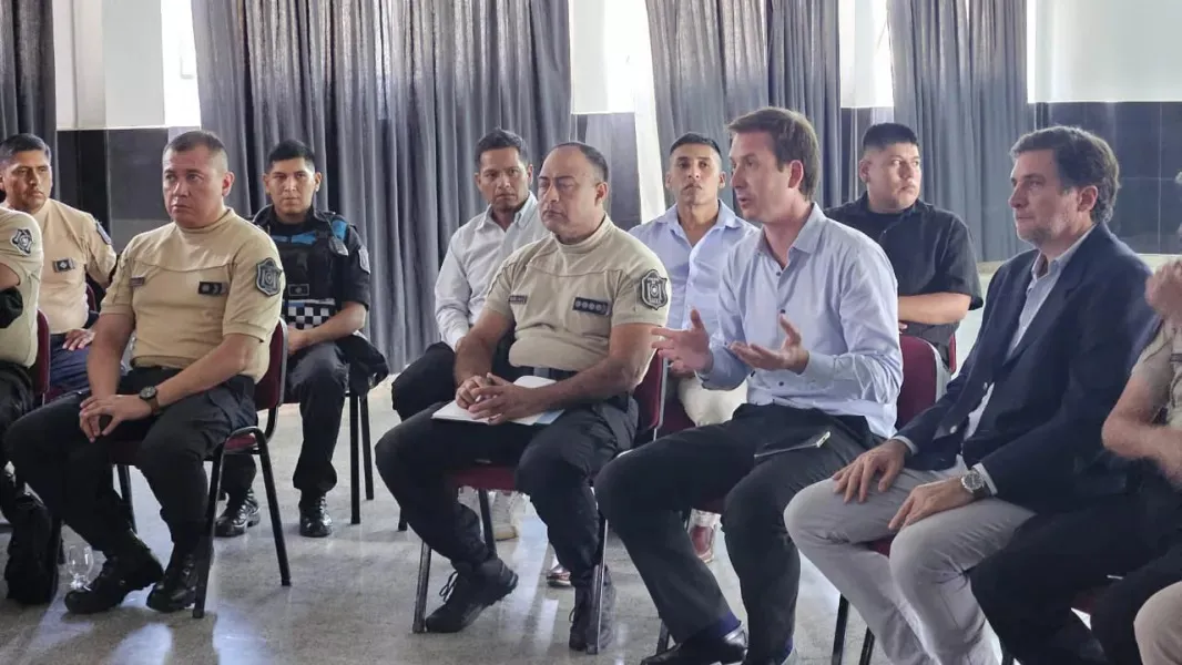 Ministro de Seguridad con la cupula policial