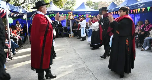 Patio tradicional dedicado a San Luis Gonzaga.