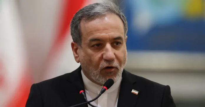 El canciller iraní Abás Araqchi durante su paso por Bagdad.