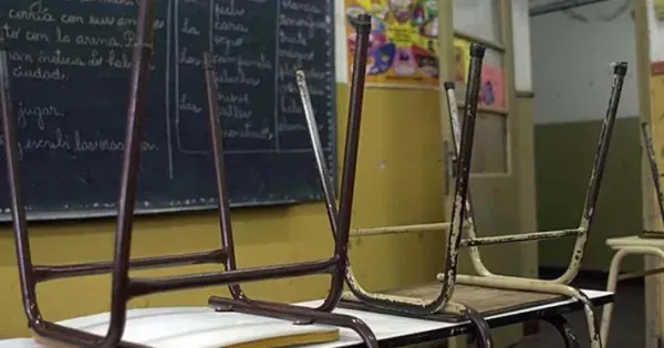 Docentes preparan un paro nacional para después de las vacaciones de ...