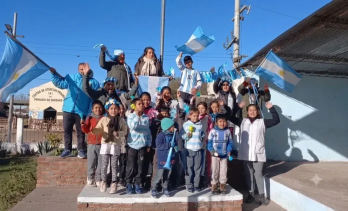 Estudiantes de la escuela El Ceibal, en La Candelaria, Salta.