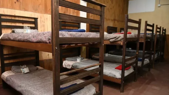 Fachada del Hogar de Noche en Salta