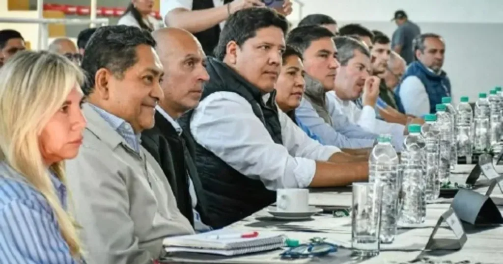 Imagen del encuentro realizado por autoridades en el departamento Anta.