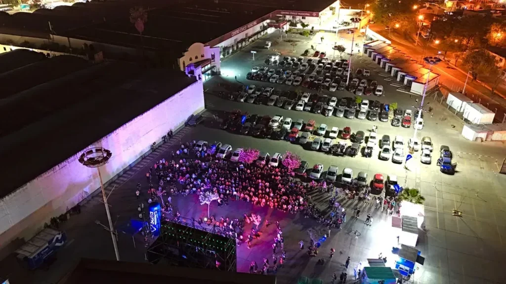Jornada de autocine realizada en el Centro Cívico Municipal.
