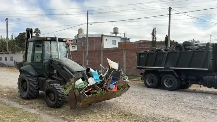 Operativo de retiro de cacharros en Salta.