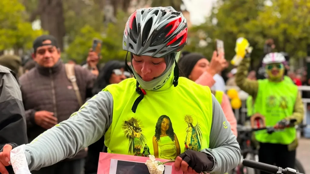 Jimena González caminó como peregrina para recordar a su hija Jazmín Mileidi Frías, fallecida en un siniestro vial.