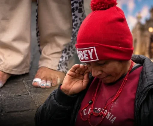 Una peregrina realizó el recorrido en memoria de su hijo fallecido.