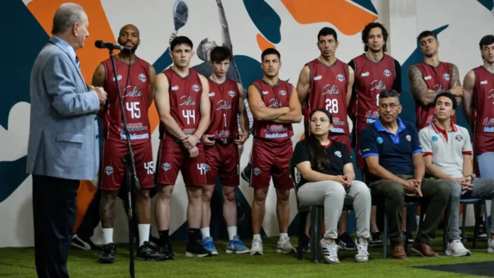 El plantel de Salta Basket durante su presentación oficial.