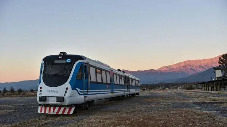 Identificación de la empresa Trenes Argentinos.
