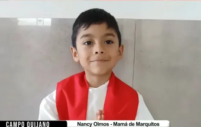 Marquitos, el pequeño que se desempeña como monaguillo. Foto: La Llave del Portal.