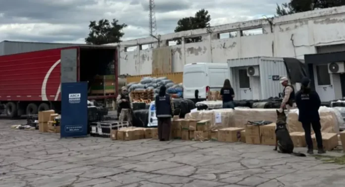 Mercadería retenida durante un procedimiento, valuada en $400 millones.