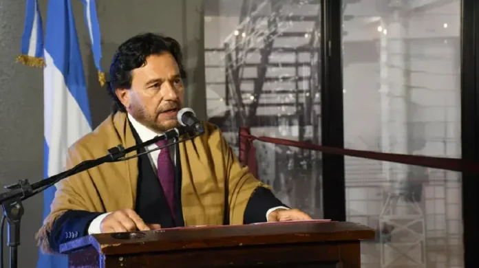 Gustavo Sáenz.